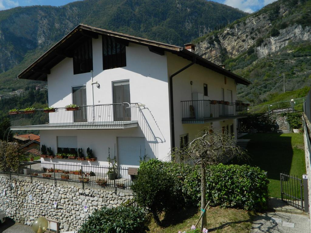 Appartamento Vista Lago Riva del Garda Exteriör bild